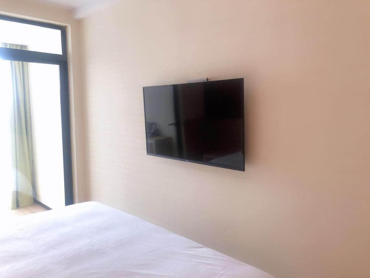 IU Hotel Guiyang Olympic Sports Center China Resources Vientiane Bagian luar foto
