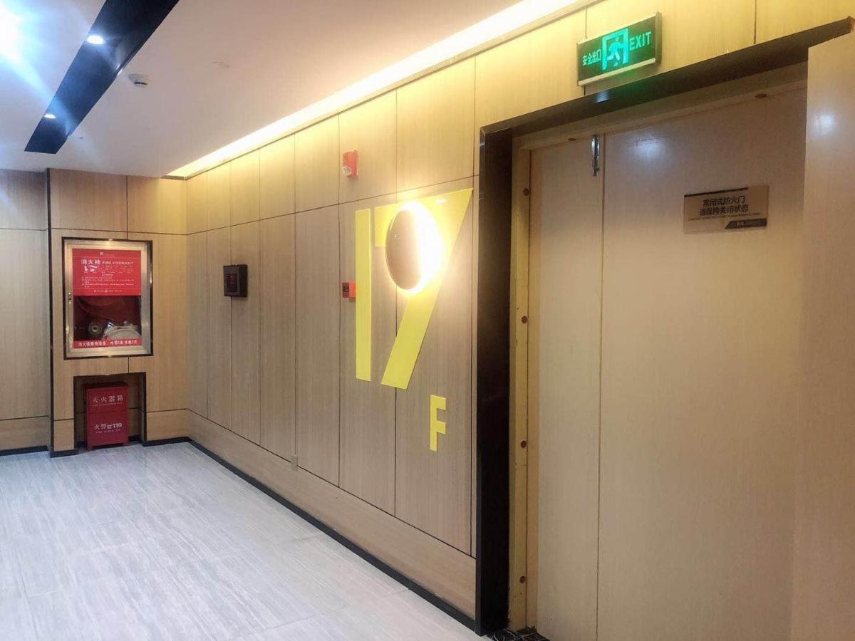 IU Hotel Guiyang Olympic Sports Center China Resources Vientiane Bagian luar foto