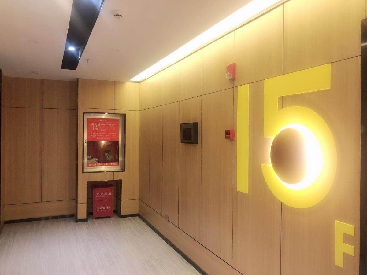 IU Hotel Guiyang Olympic Sports Center China Resources Vientiane Bagian luar foto