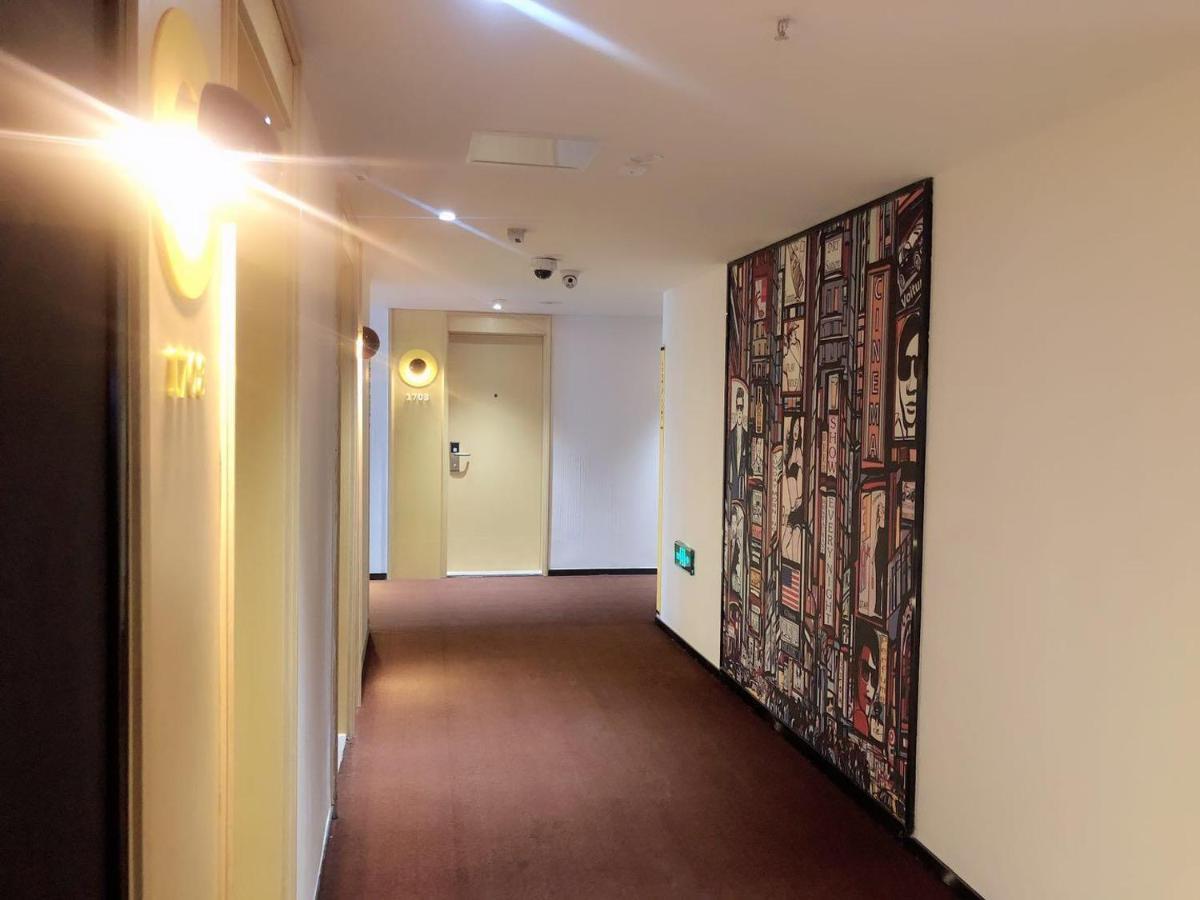 IU Hotel Guiyang Olympic Sports Center China Resources Vientiane Bagian luar foto