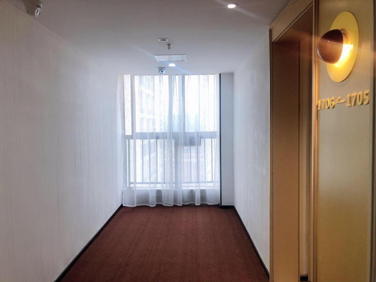 IU Hotel Guiyang Olympic Sports Center China Resources Vientiane Bagian luar foto